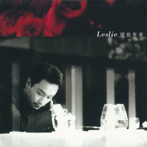 女友第一视角诱惑亲吻
